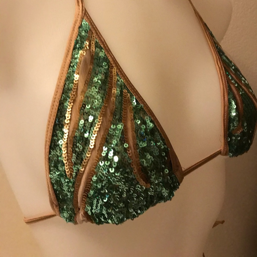Bikini - Picture 5 of 7